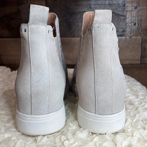 Chelsea & Violet Milo in Gray Leather size 9 - Picture 4 of 10